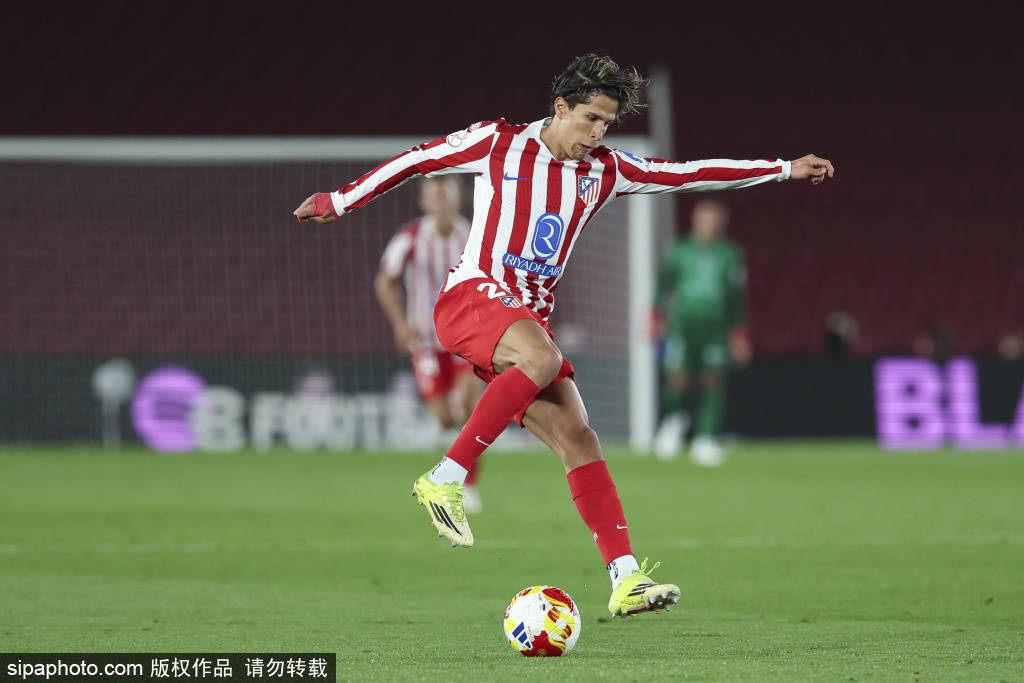 拉菲尼亚伤缺，拉什福德迎来重生机会：3000万买断的关键时刻